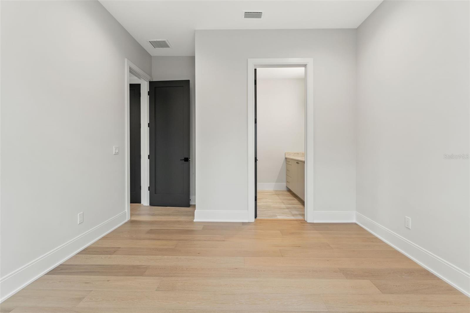 DAVIS ISLANDS PB10 PG52 TO 57 - Residential