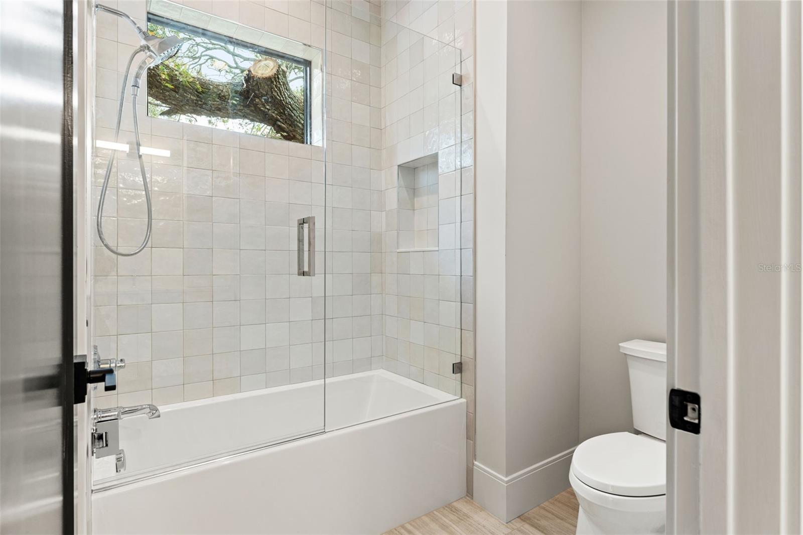 DAVIS ISLANDS PB10 PG52 TO 57 - Residential