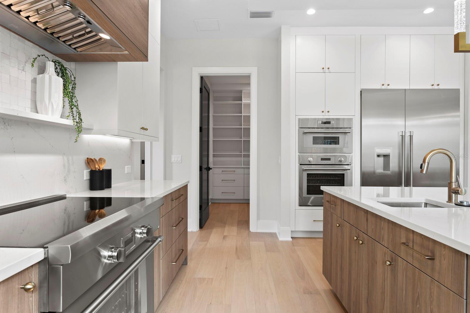 DAVIS ISLANDS PB10 PG52 TO 57 - Residential