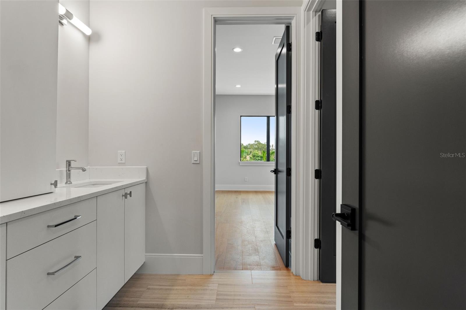 DAVIS ISLANDS PB10 PG52 TO 57 - Residential