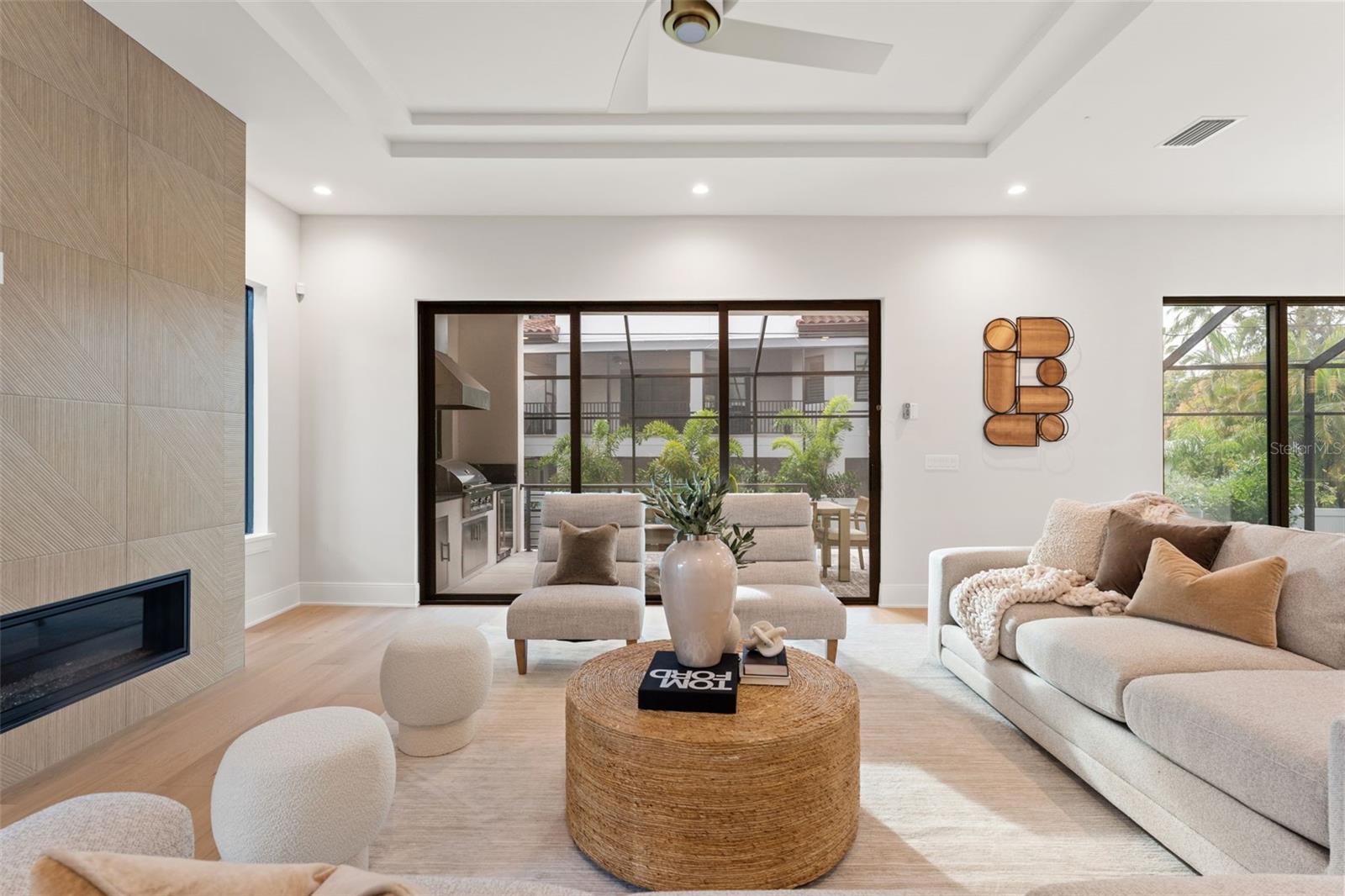 DAVIS ISLANDS PB10 PG52 TO 57 - Residential