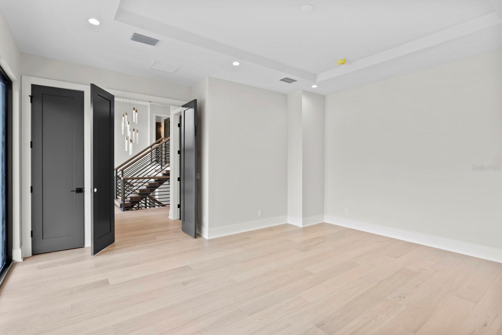 DAVIS ISLANDS PB10 PG52 TO 57 - Residential