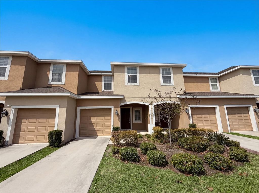 Photo of 7011 Towne Lake Road, Riverview, FL 33578 (MLS # O6391373)