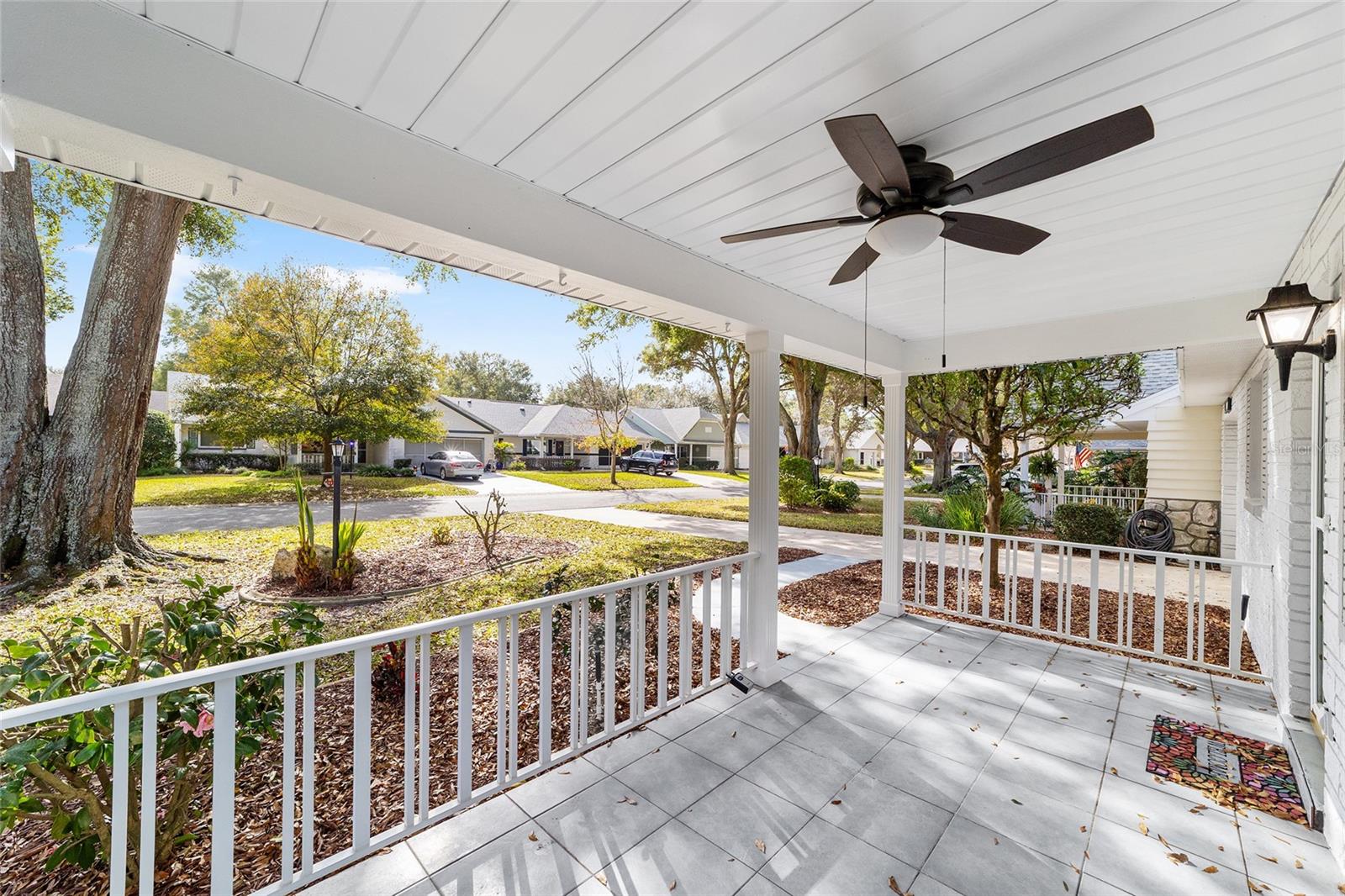 ON TOP OF THE WORLD - Residential