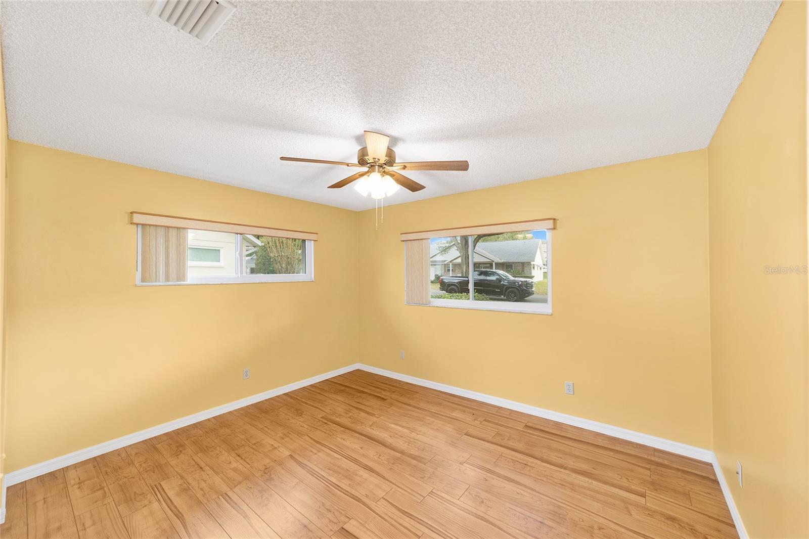 ON TOP OF THE WORLD - Residential