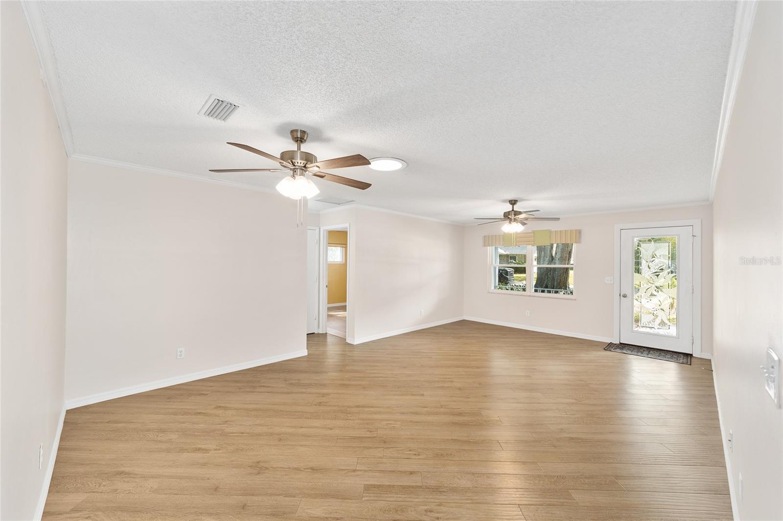 ON TOP OF THE WORLD - Residential