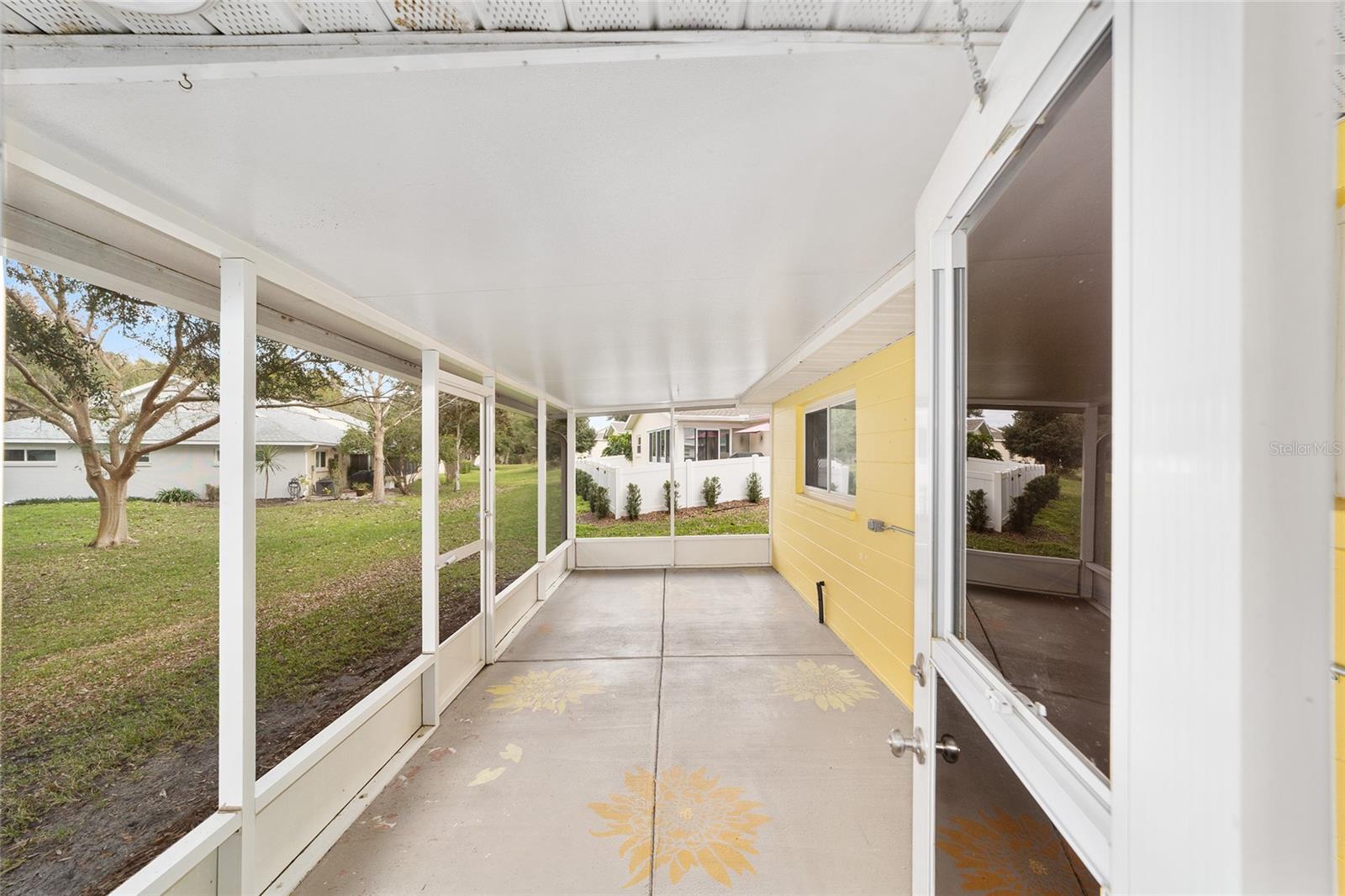 ON TOP OF THE WORLD - Residential