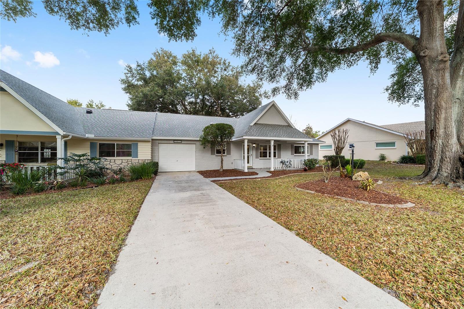 ON TOP OF THE WORLD - Residential