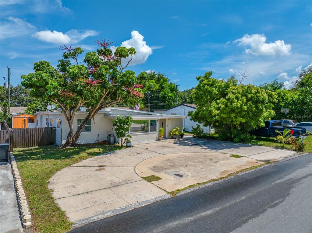 Photo of 5395 47th Avenue N, St Petersburg, FL 33709 (MLS # TB8415512)