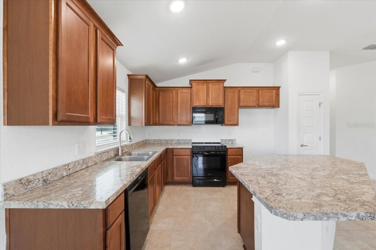 VILLAMAR PH 2 - Residential