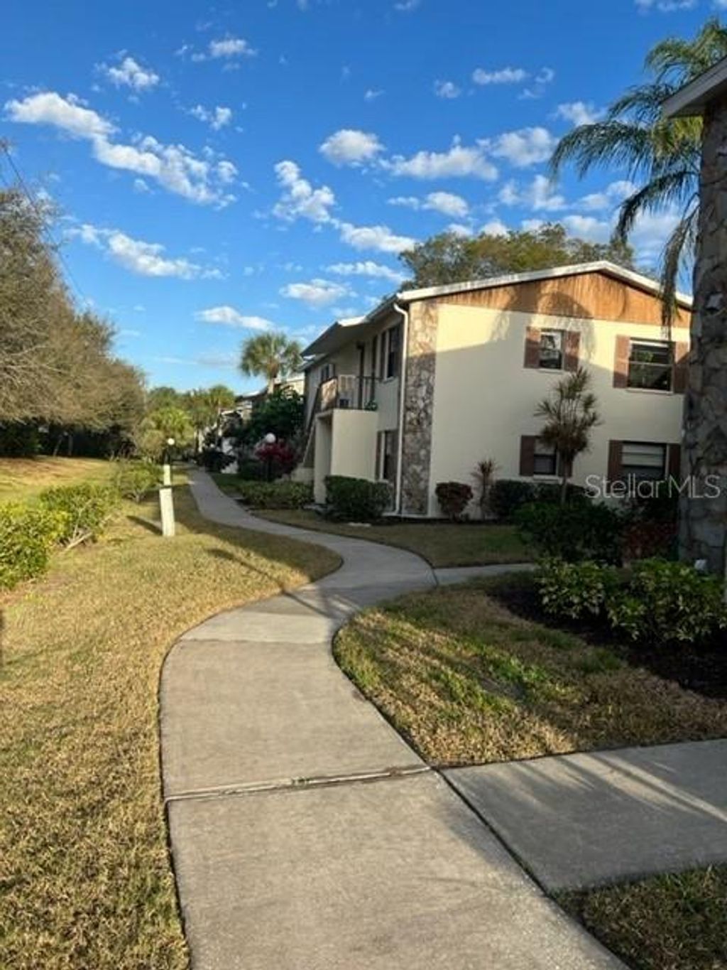 Photo of 5400 34th Street W #E8, Bradenton, FL 34210 (MLS # A4691839)