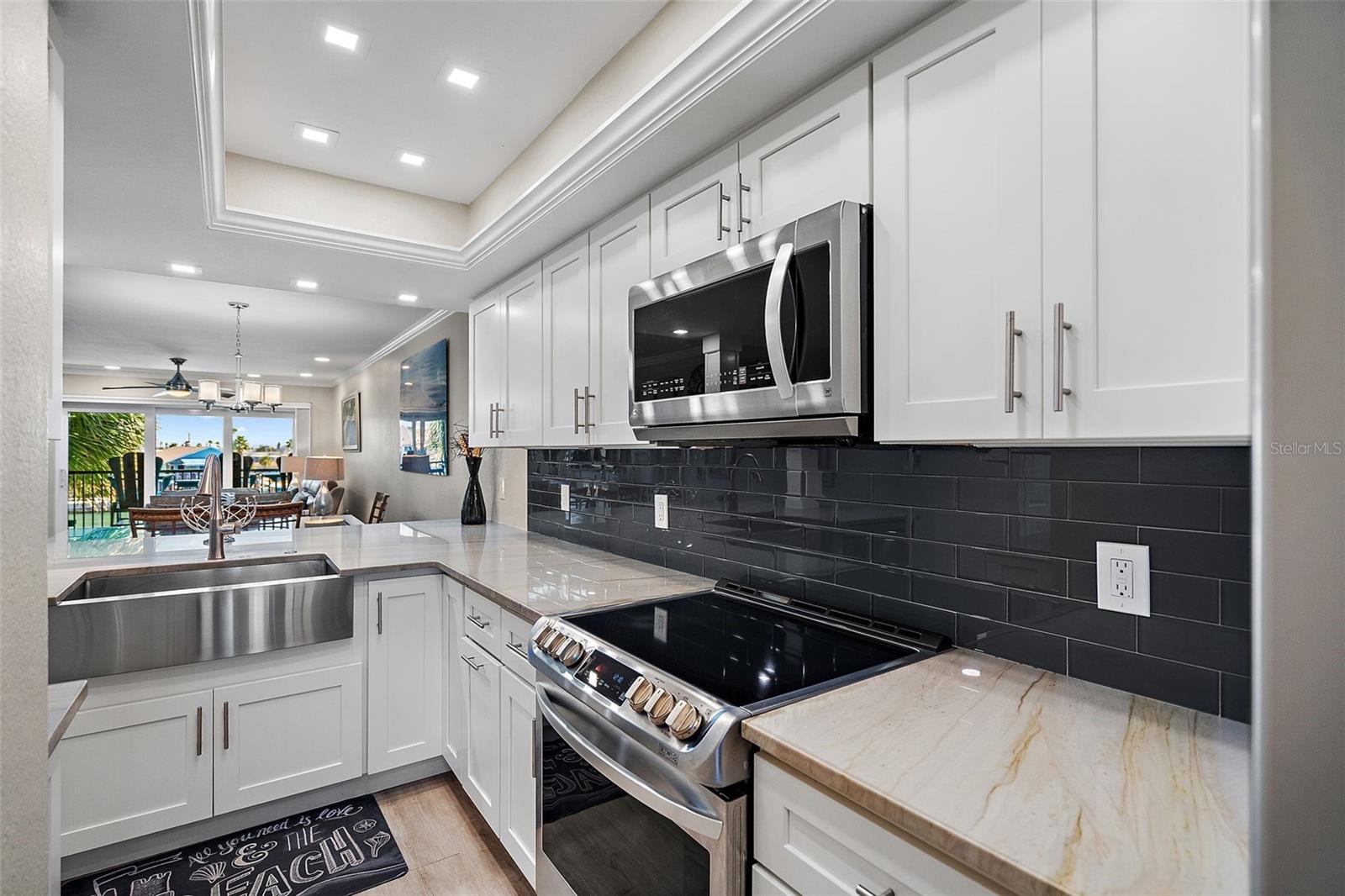 7467 BAYSHORE DRIVE 303