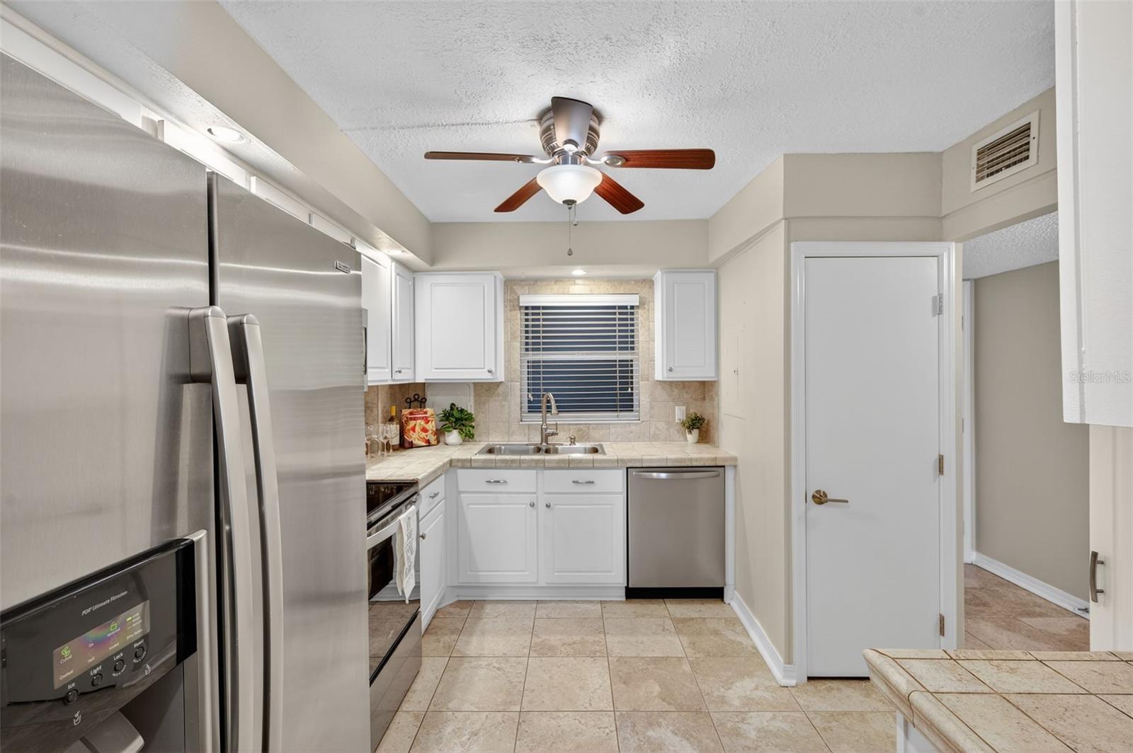 HARBOUR HILL CONDO - Residential