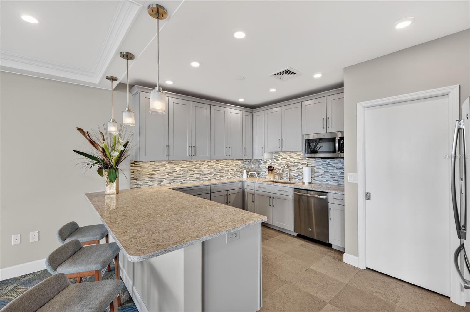 HARBOUR HILL CONDO - Residential