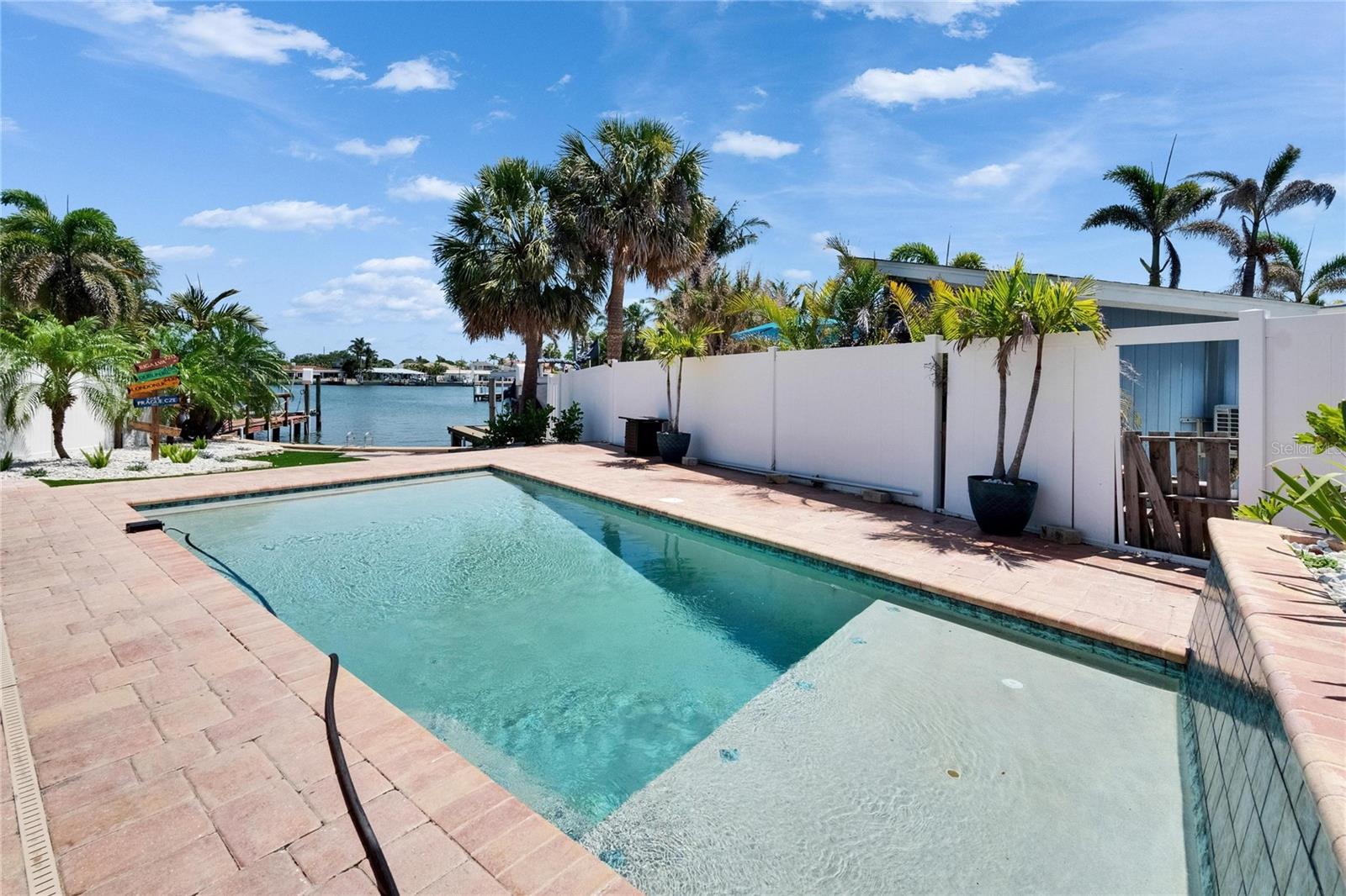 PASADENA GOLF CLUB ESTATES SEC 4 - Residential Lease