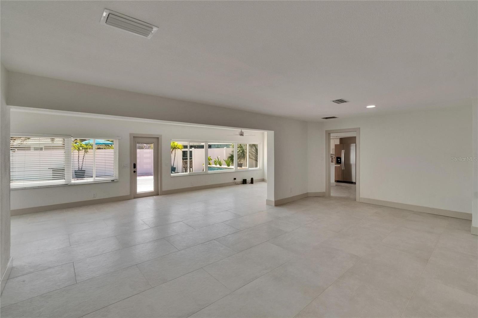 PASADENA GOLF CLUB ESTATES SEC 4 - Residential Lease