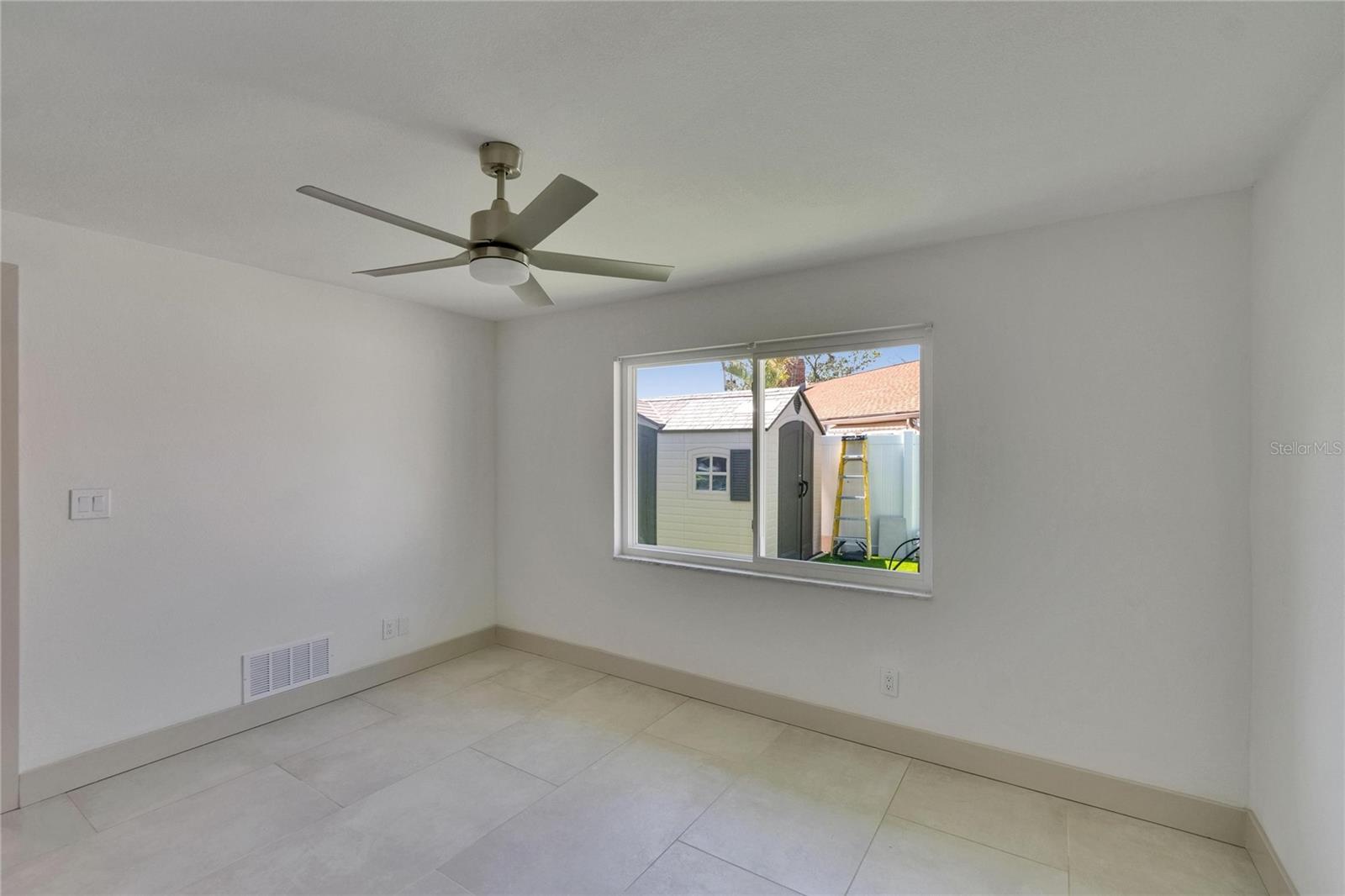PASADENA GOLF CLUB ESTATES SEC 4 - Residential Lease
