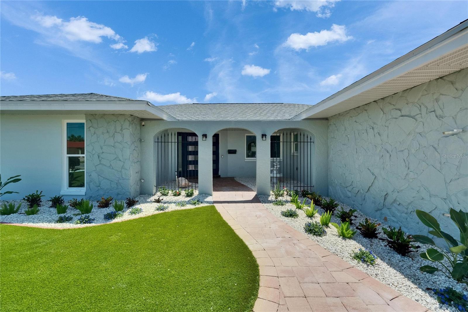 PASADENA GOLF CLUB ESTATES SEC 4 - Residential Lease