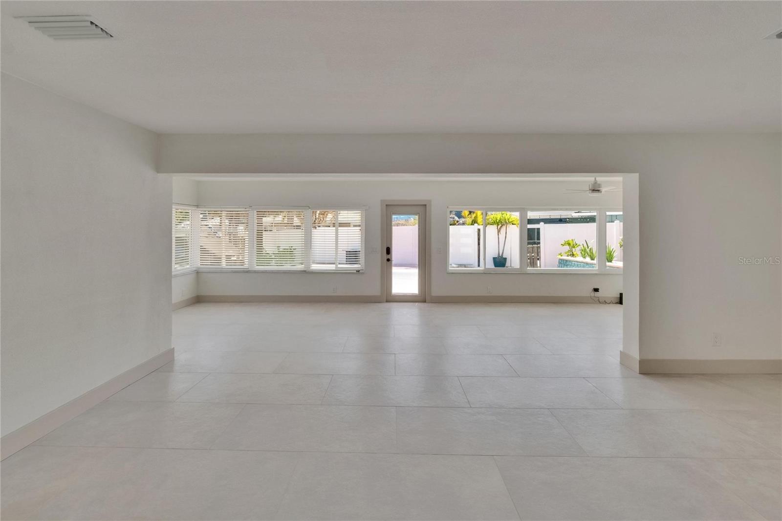 PASADENA GOLF CLUB ESTATES SEC 4 - Residential Lease