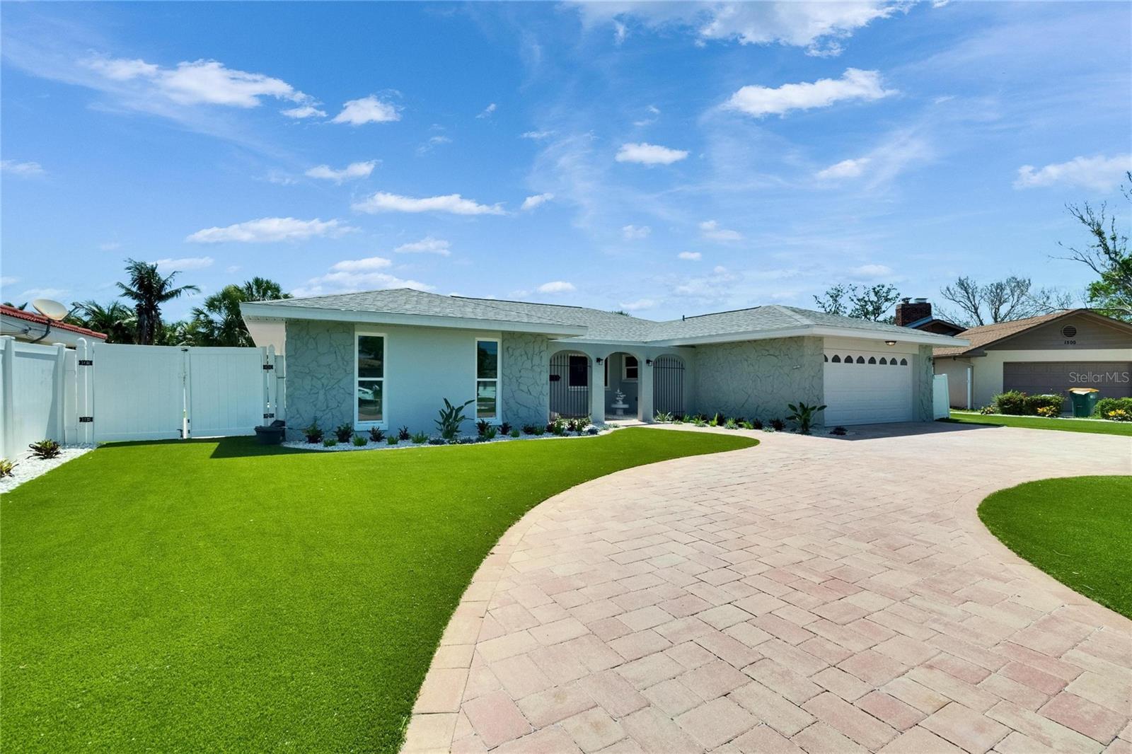 PASADENA GOLF CLUB ESTATES SEC 4 - Residential Lease