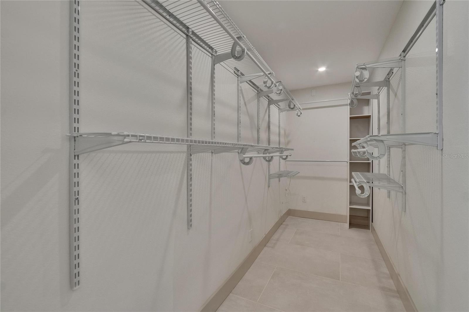 PASADENA GOLF CLUB ESTATES SEC 4 - Residential Lease