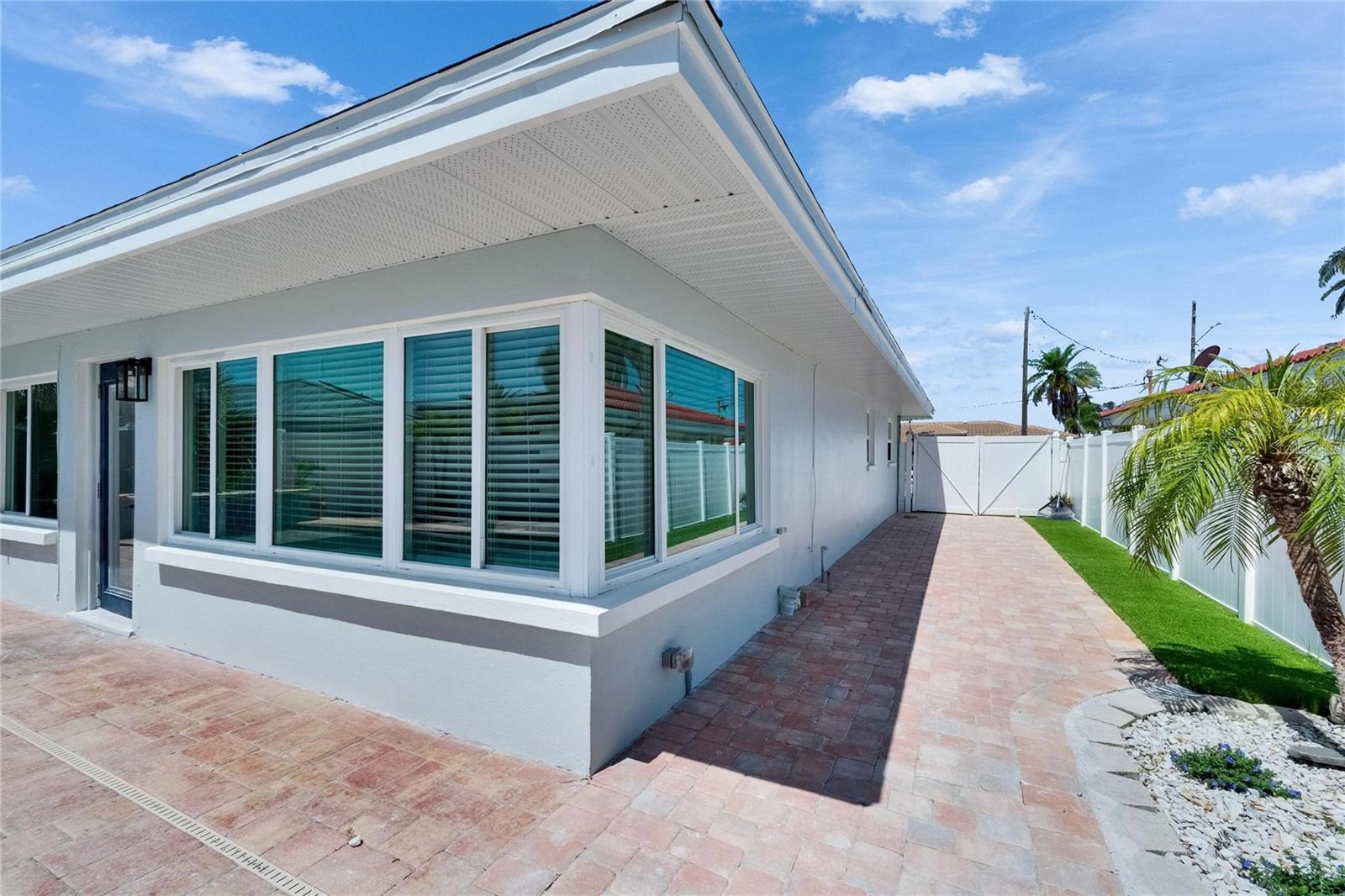 PASADENA GOLF CLUB ESTATES SEC 4 - Residential Lease