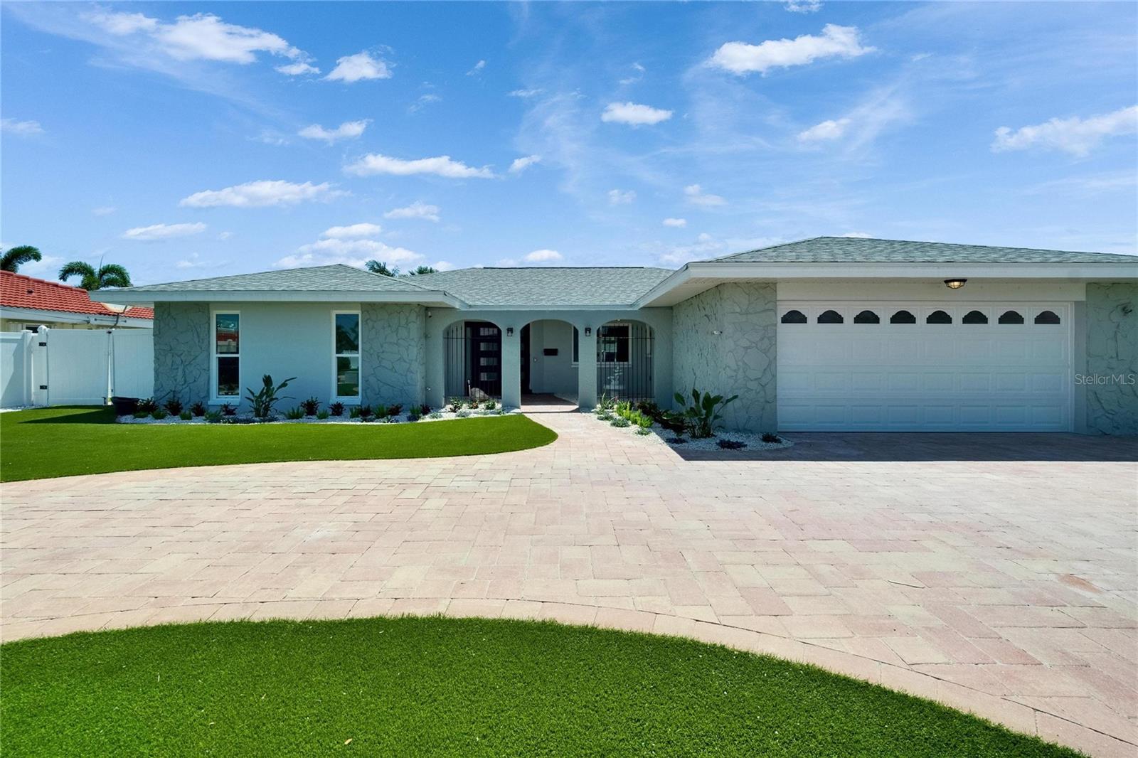 PASADENA GOLF CLUB ESTATES SEC 4 - Residential Lease