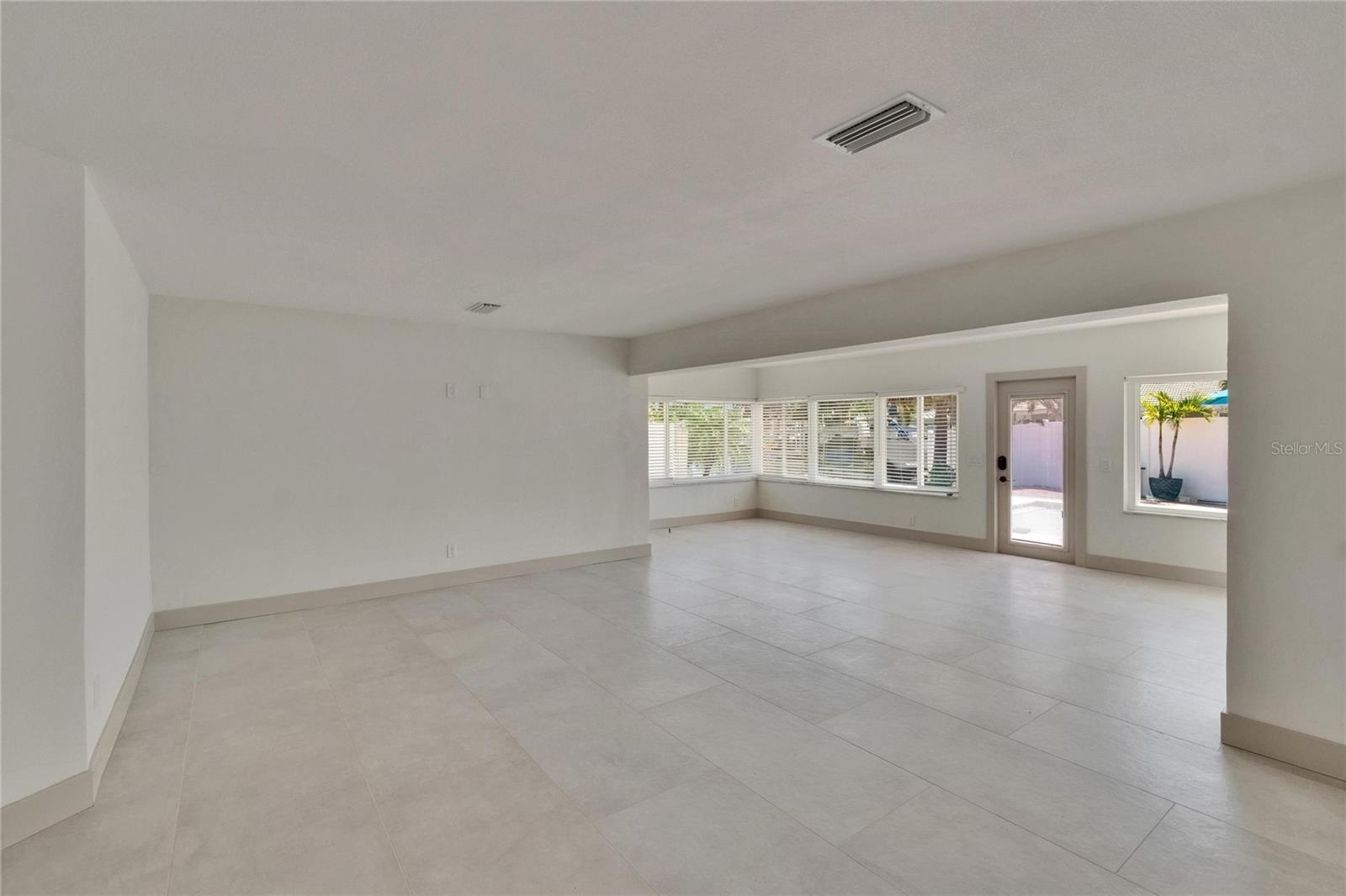 PASADENA GOLF CLUB ESTATES SEC 4 - Residential Lease
