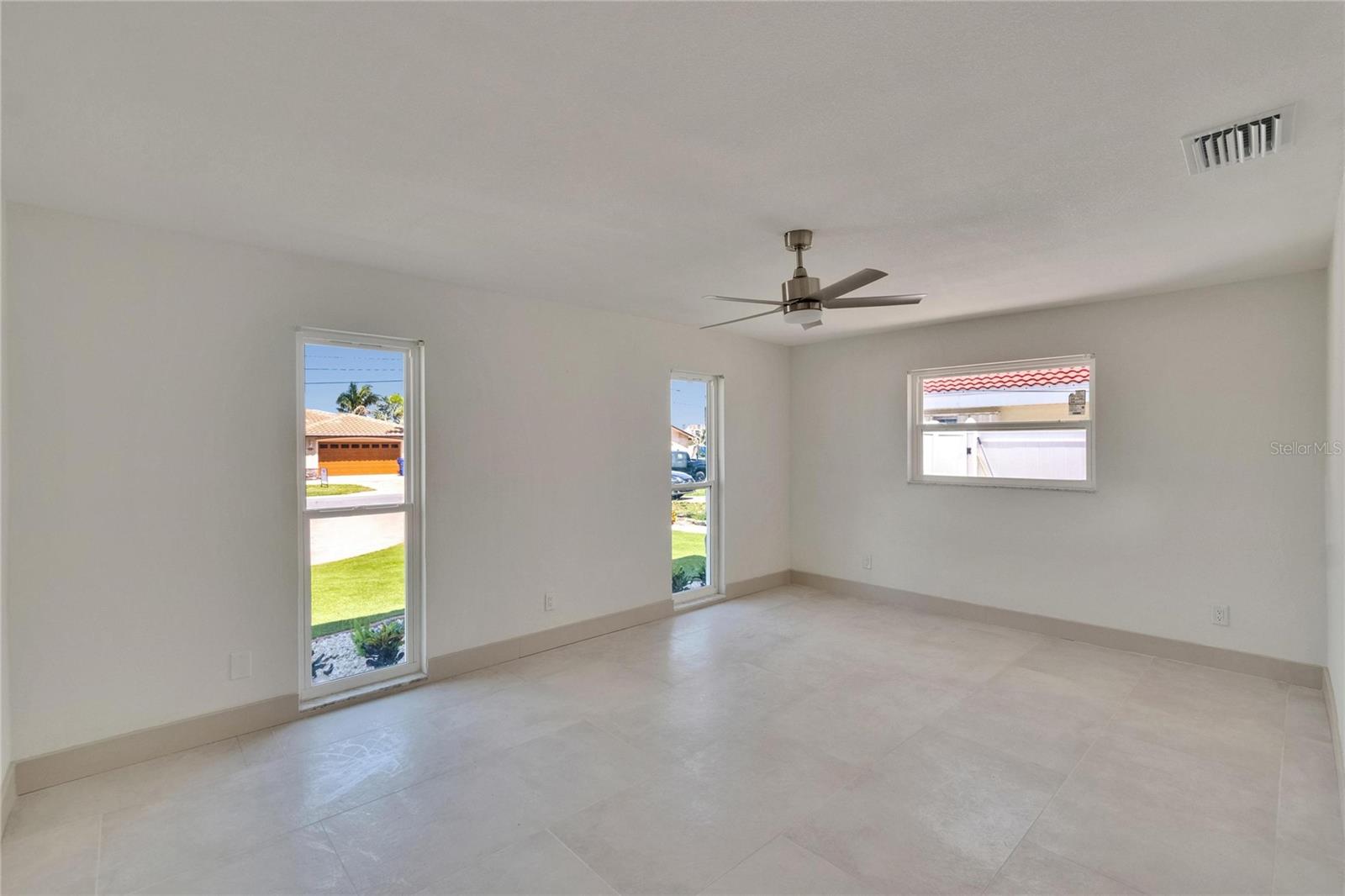 PASADENA GOLF CLUB ESTATES SEC 4 - Residential Lease