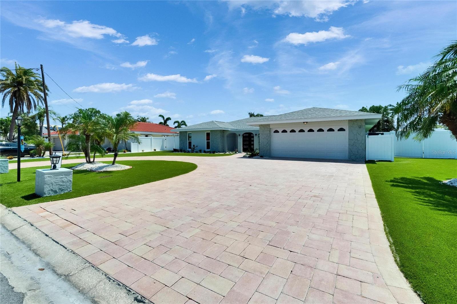 PASADENA GOLF CLUB ESTATES SEC 4 - Residential Lease