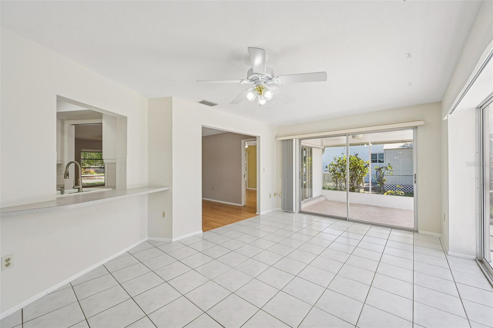 SORRENTO SHORES - Residential