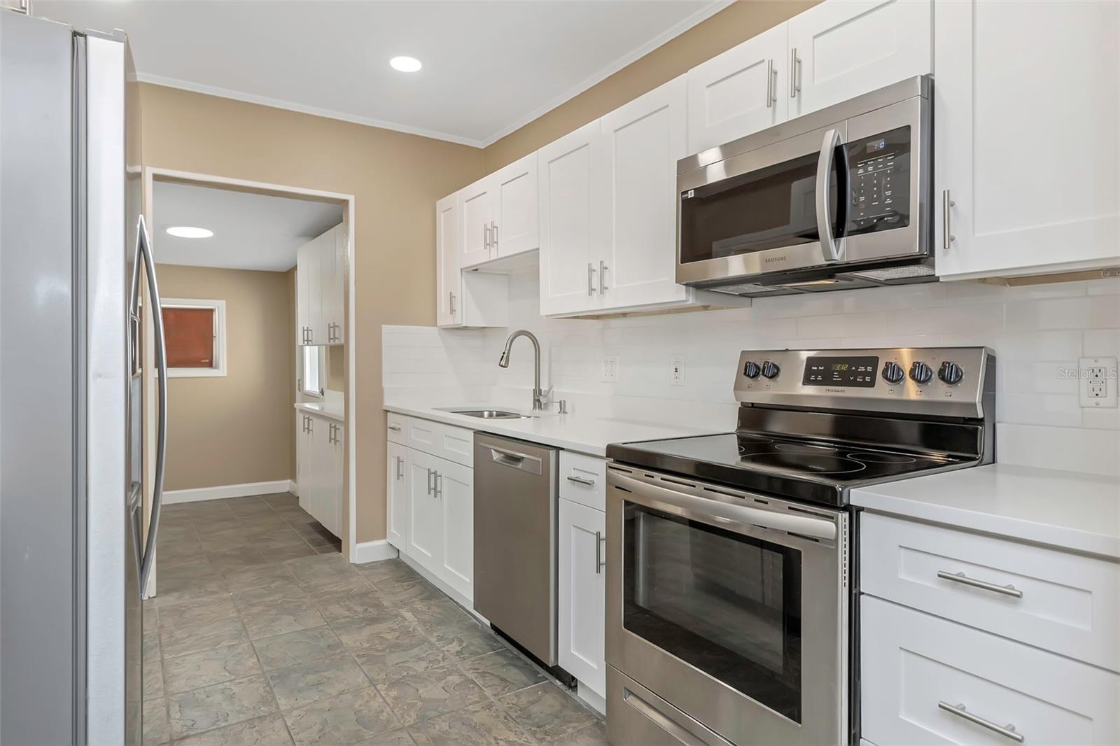 BEL MAR UNIT 2 - Residential Lease