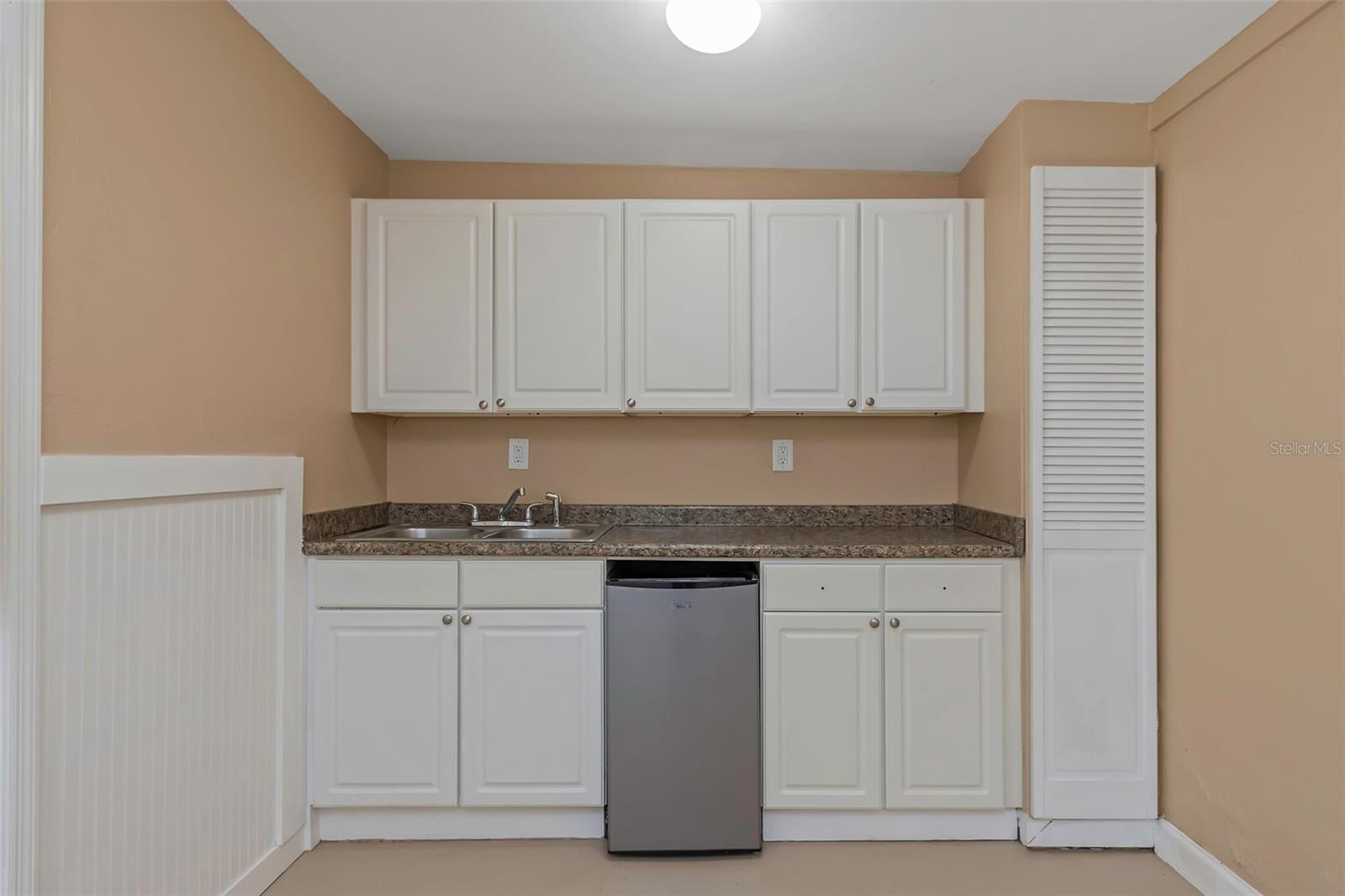 BEL MAR UNIT 2 - Residential Lease