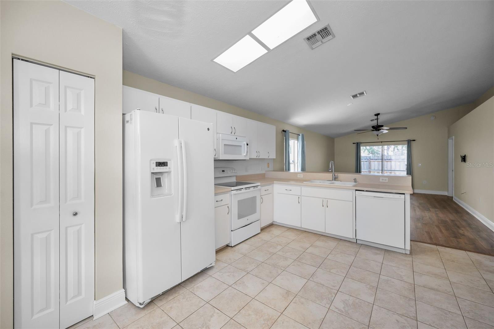 THE OAKS AT RIVER RIDGE - Residential
