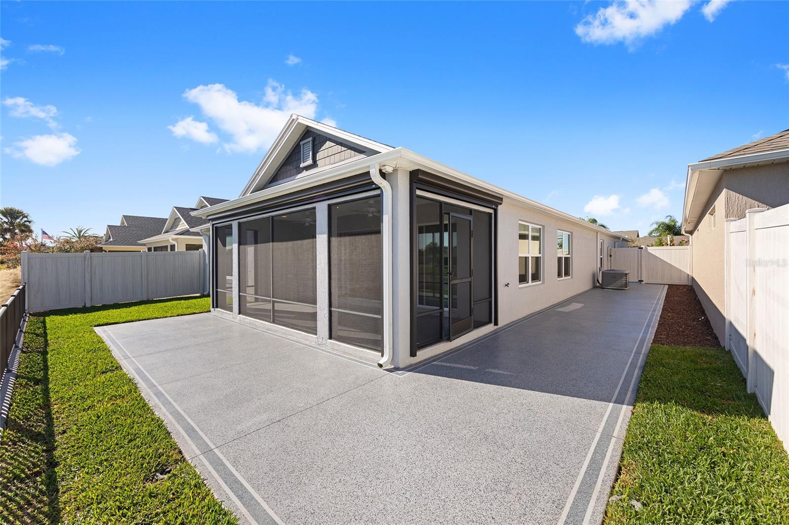 VILLAGES/SOUTHERN OAKS PRESTON - Residential