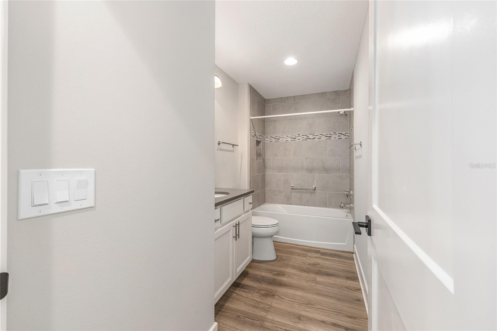 VILLAGES/SOUTHERN OAKS PRESTON - Residential