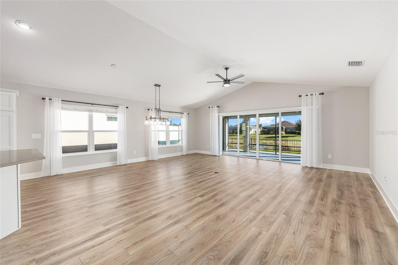 VILLAGES/SOUTHERN OAKS PRESTON - Residential