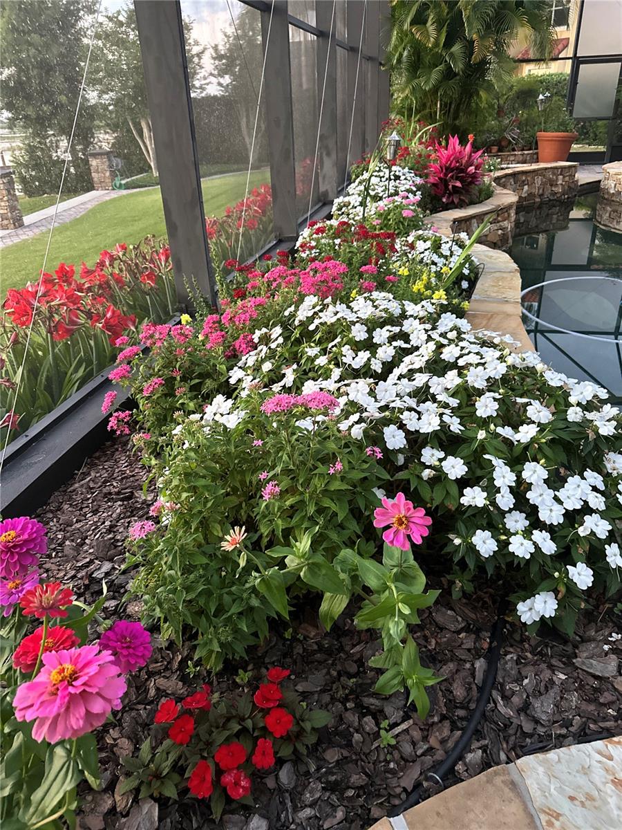 SUNSET POINTE - Residential