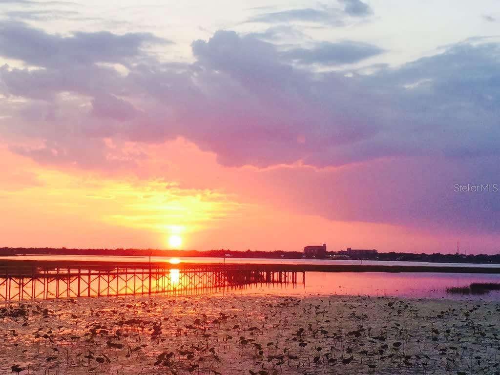 SUNSET POINTE - Residential