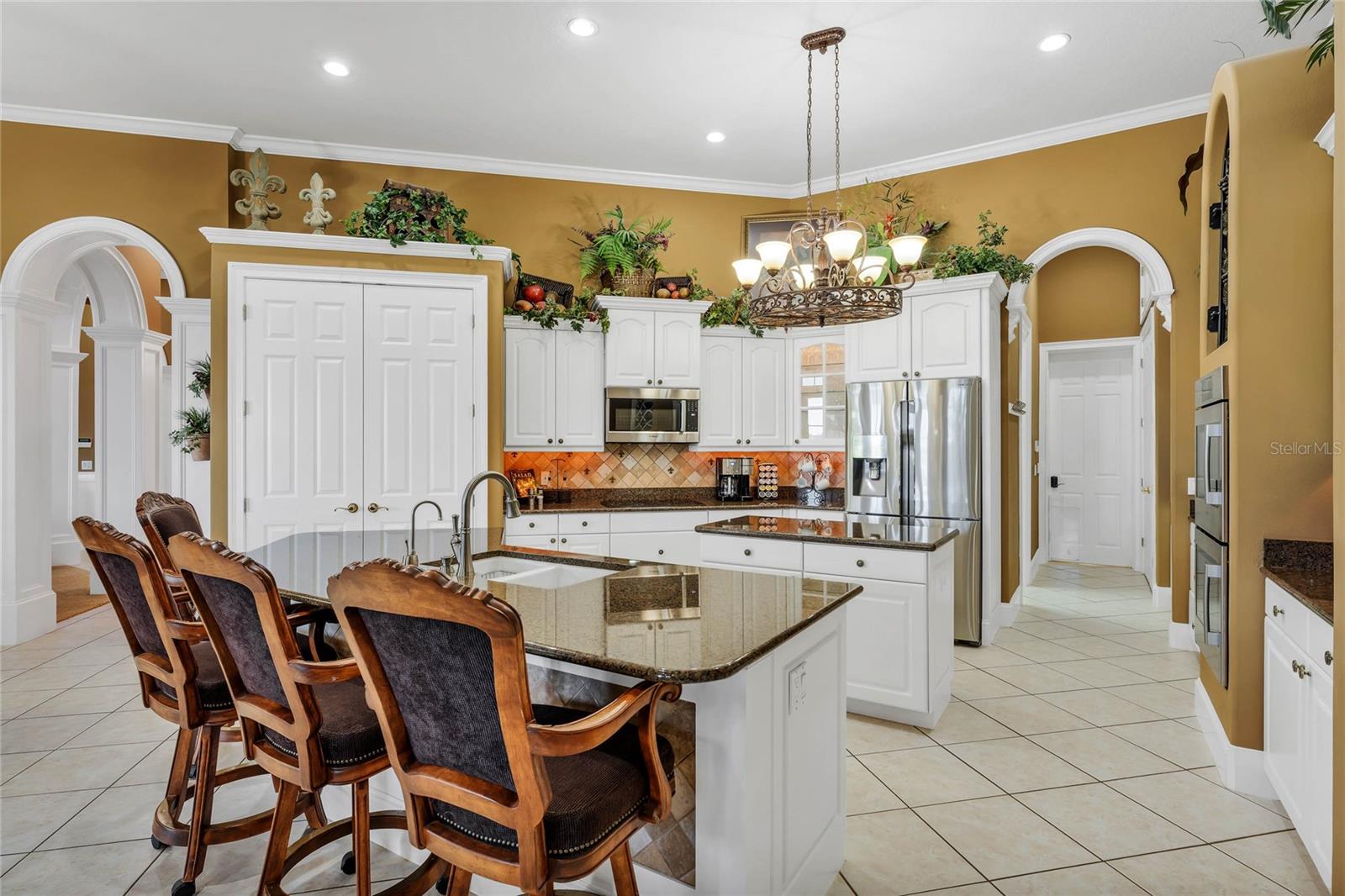 SUNSET POINTE - Residential