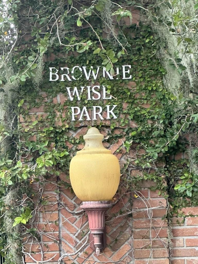 SUNSET POINTE - Residential