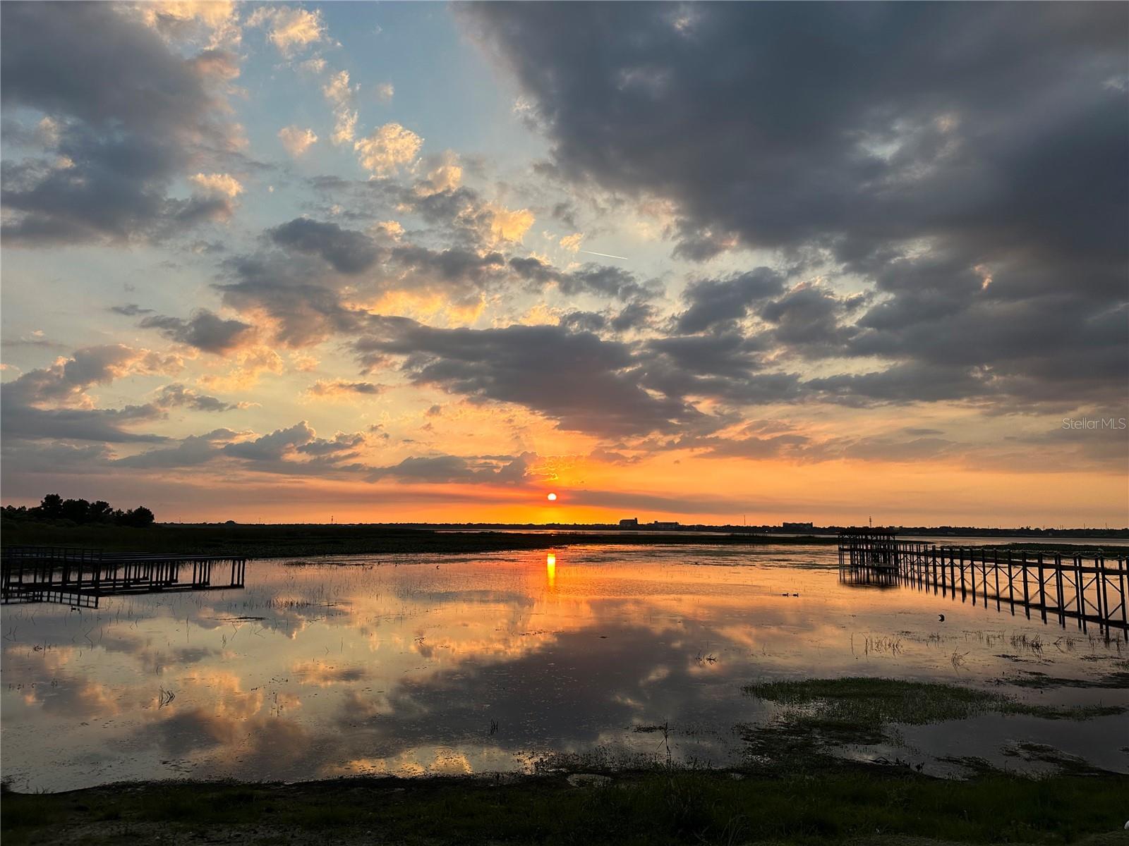 SUNSET POINTE - Residential