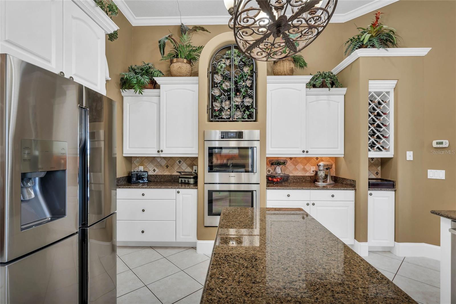 SUNSET POINTE - Residential