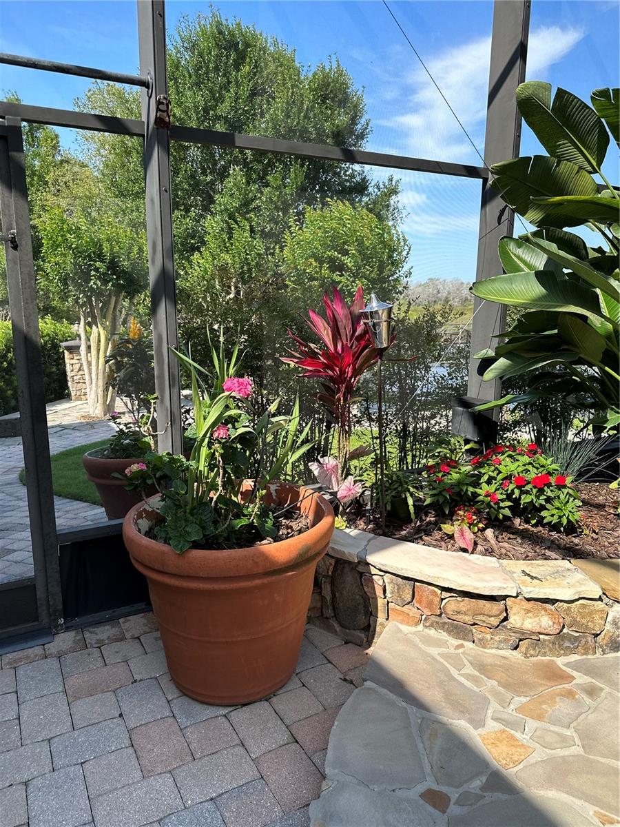 SUNSET POINTE - Residential