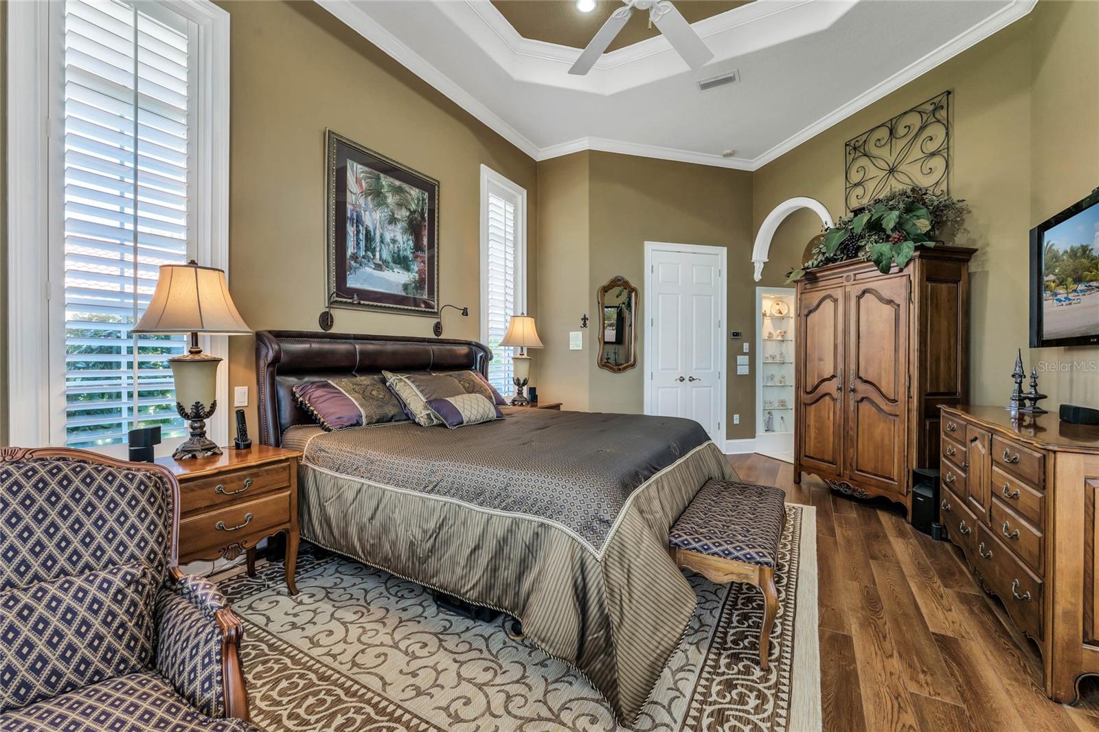 SUNSET POINTE - Residential