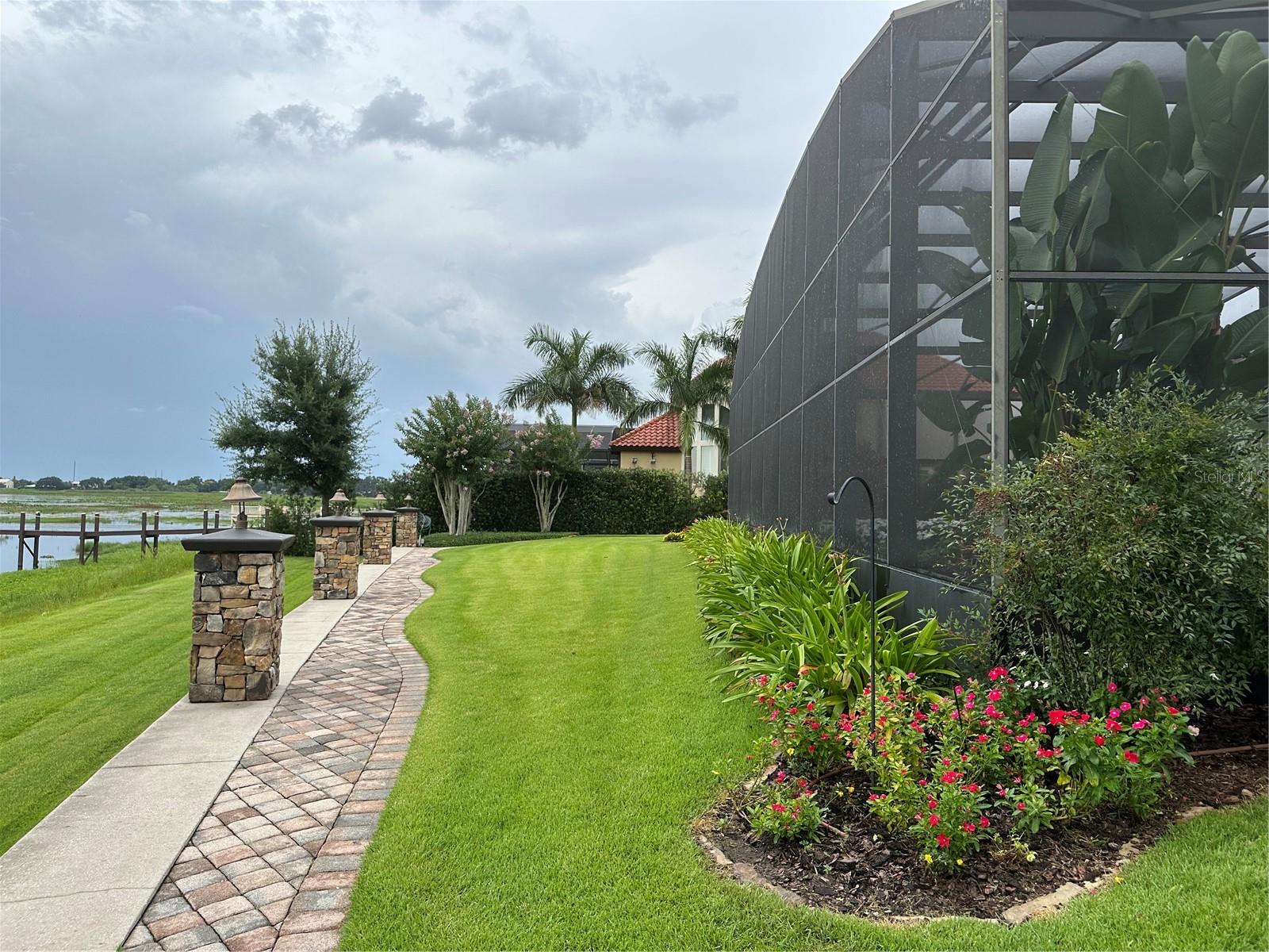 SUNSET POINTE - Residential