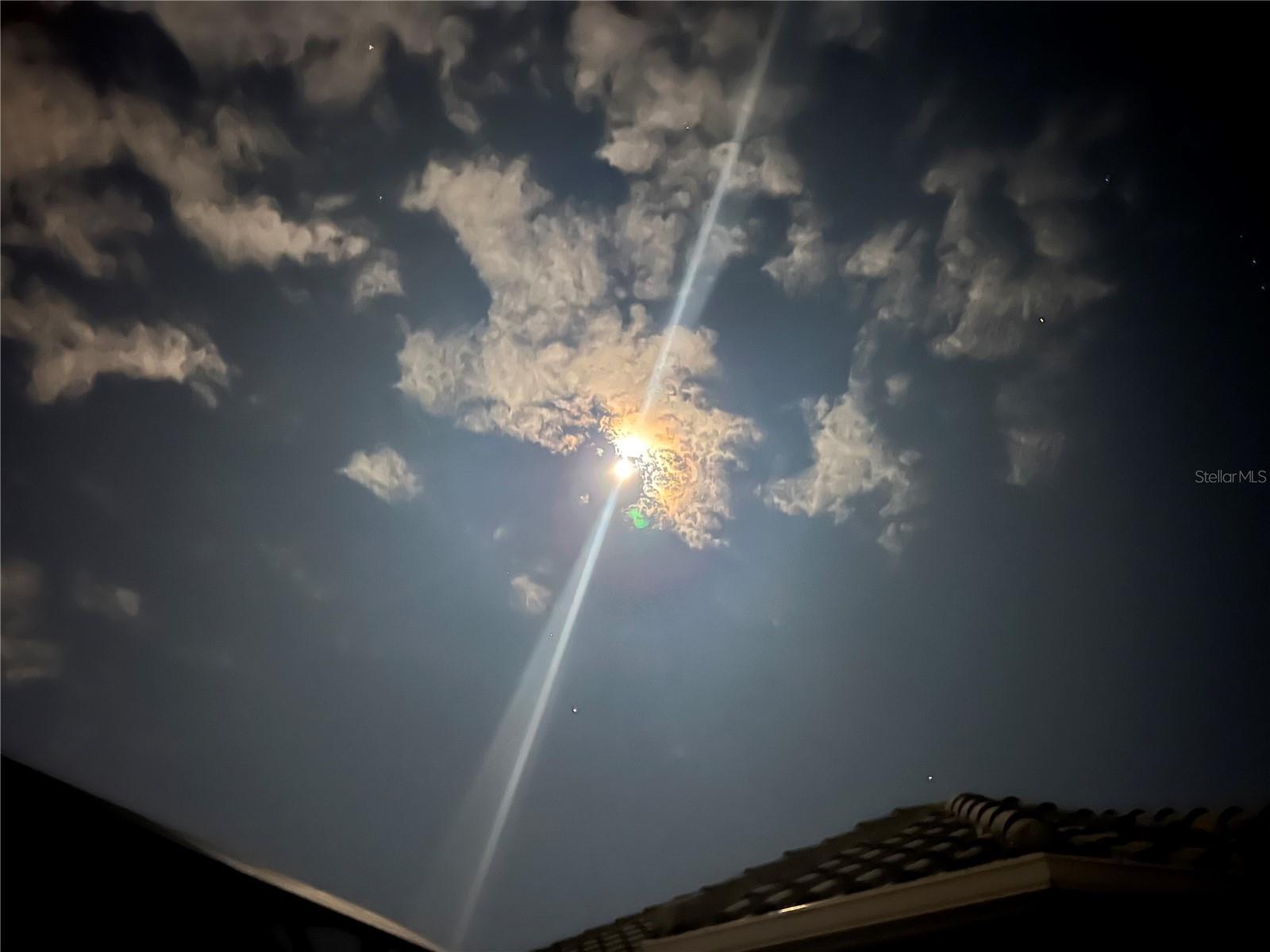 SUNSET POINTE - Residential