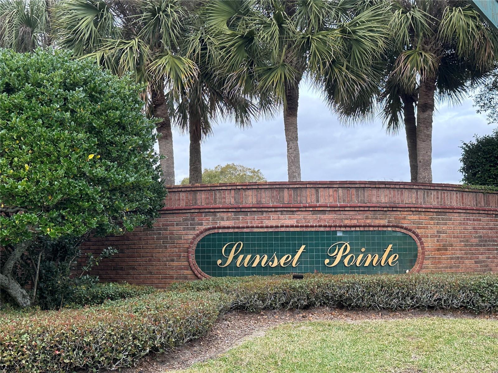 SUNSET POINTE - Residential