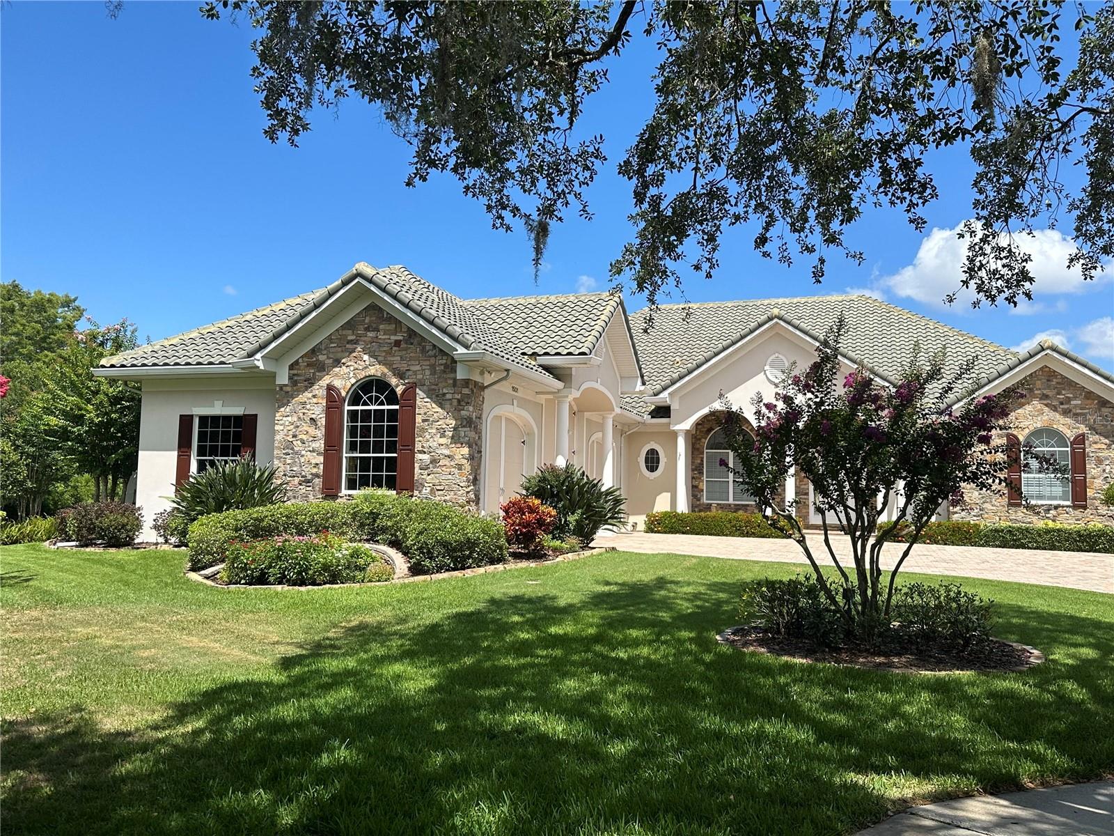 1501 SUNSET POINTE PLACE
