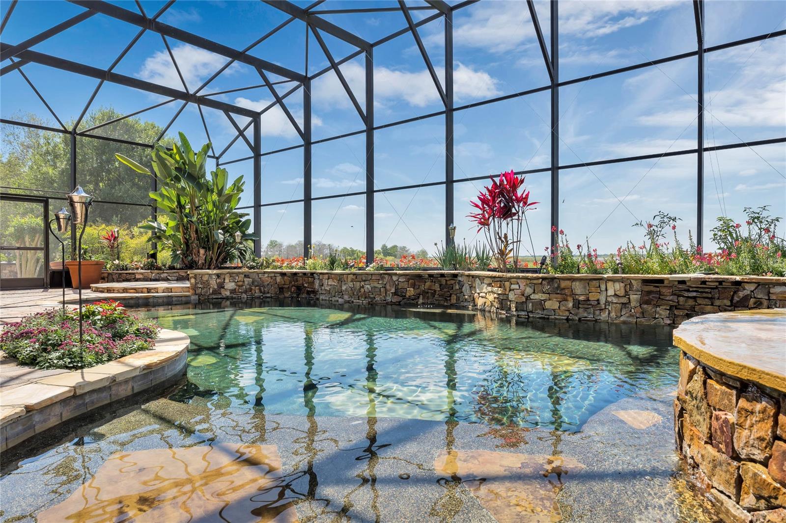 SUNSET POINTE - Residential